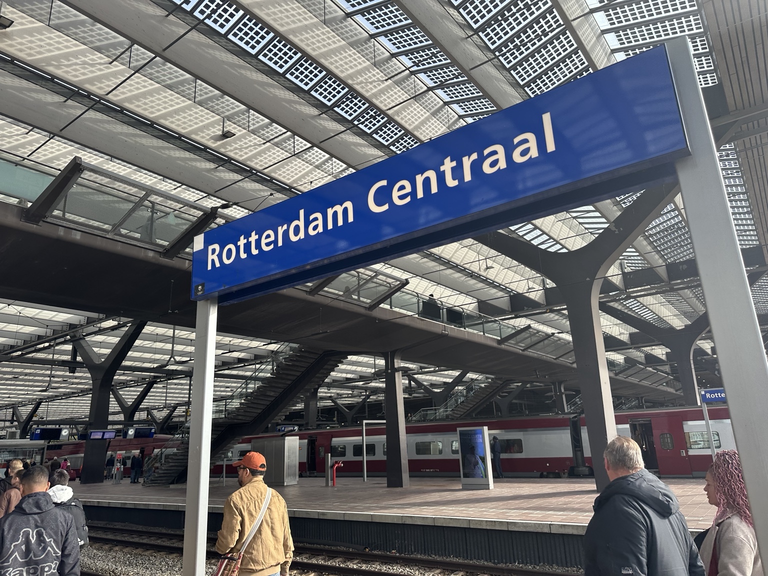 Rotterdam Centraal station sign above the platform